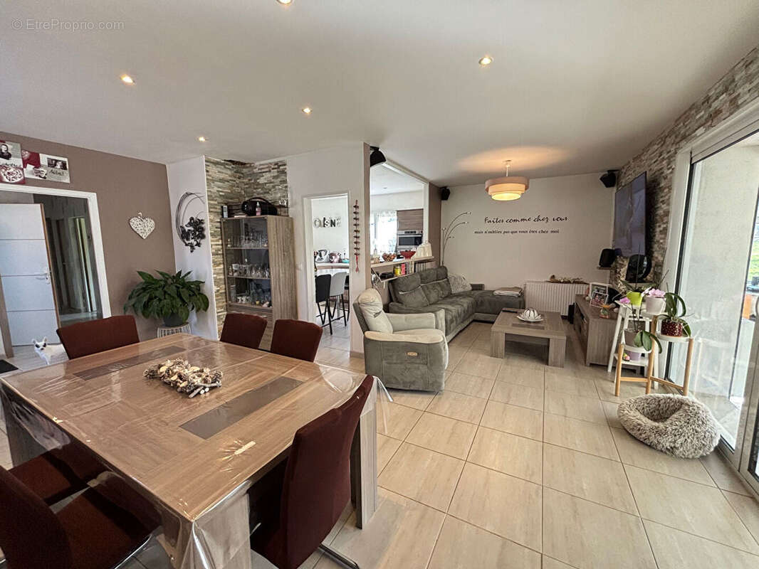 Maison à COSNE-COURS-SUR-LOIRE