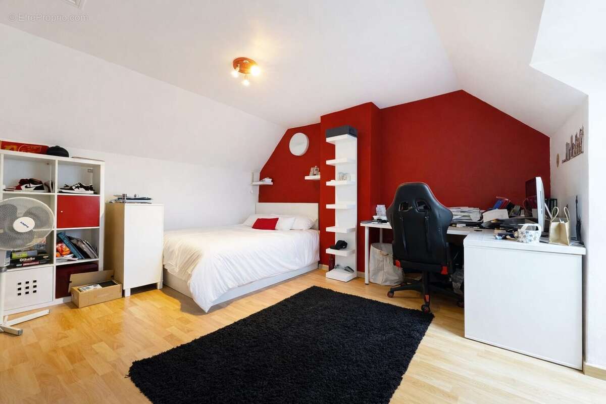 Maison à LA CHAPELLE-EN-SERVAL