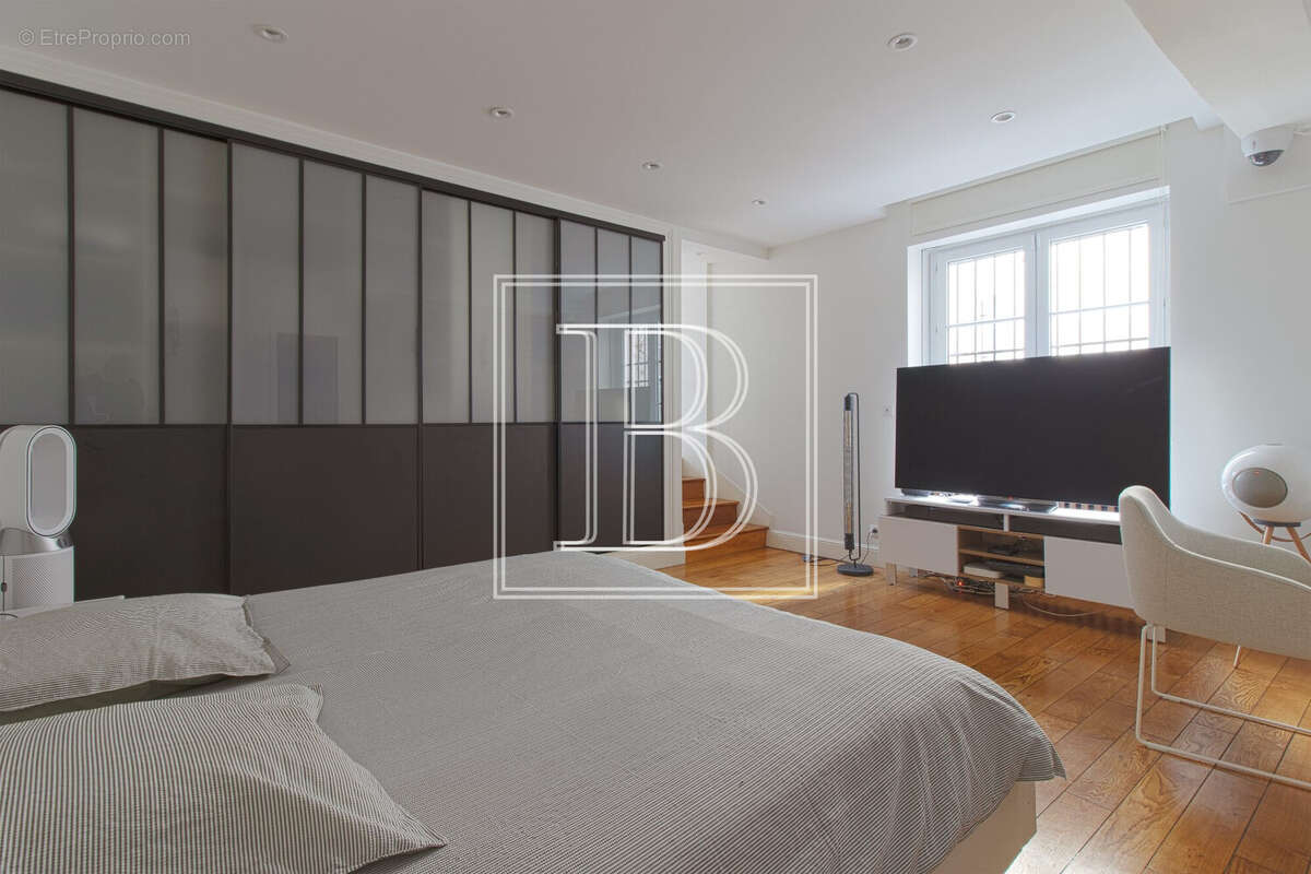 Appartement à PARIS-3E