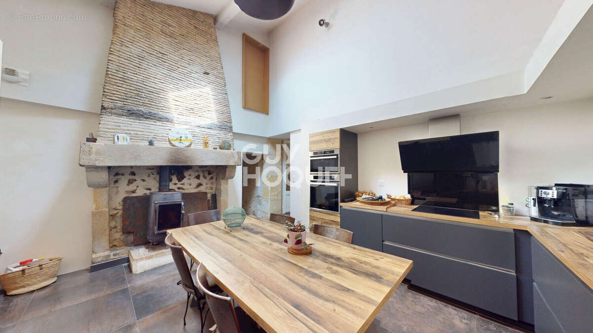 Maison à CASTRES-GIRONDE