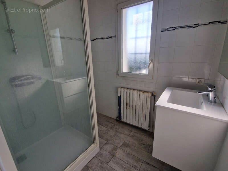 Maison à LES NOUILLERS