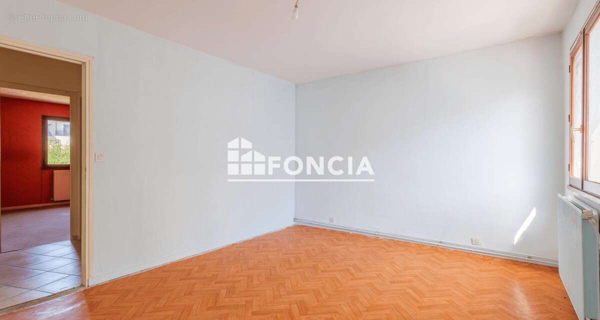 Appartement à LE PLESSIS-TREVISE