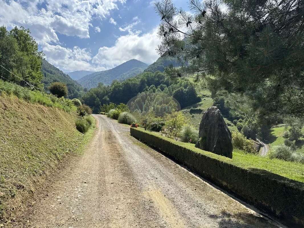 Maison à SARRANCOLIN