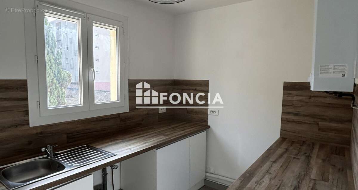 À VENDRE – Appartement Type 3 avec grand balcon – Résidence La Louve - photo 2