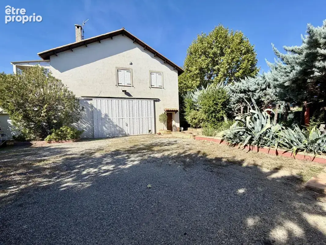 Maison 4 pièces 140 m² à vendre à Charleval (13350) - photo 2