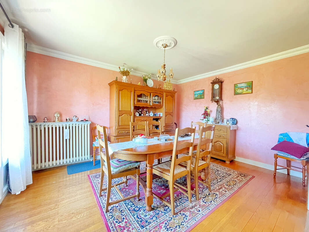 Maison à PIERRE-BENITE