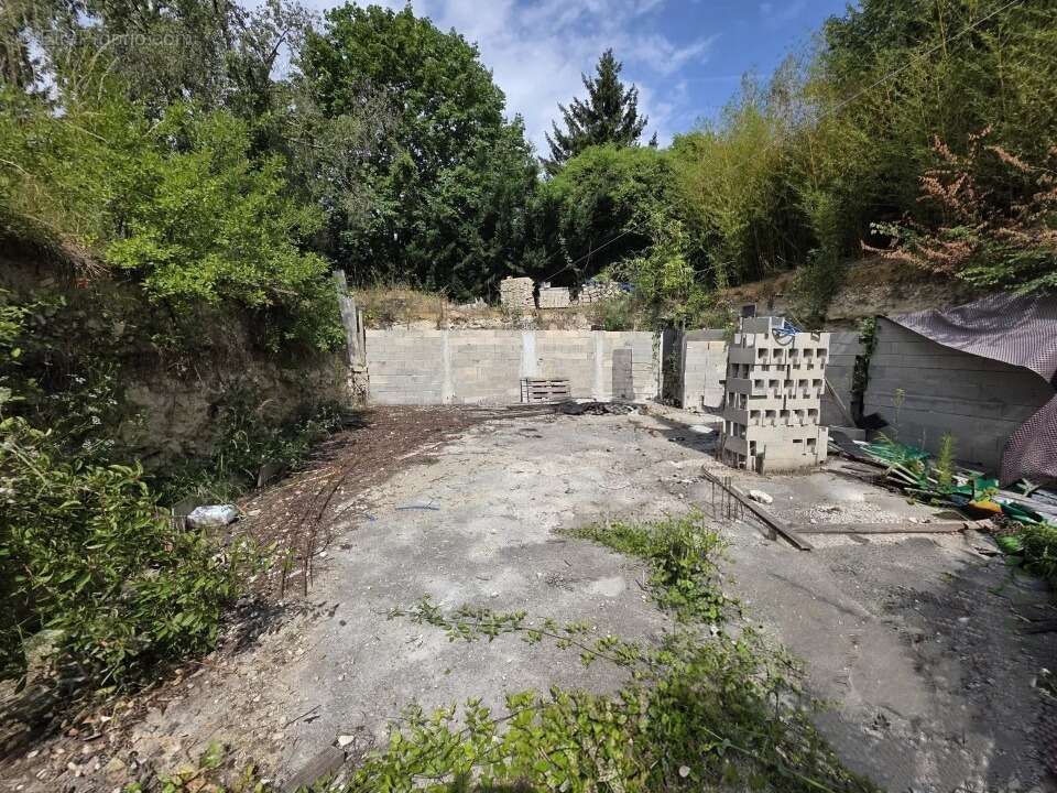 Terrain 818 m² à Pierrelaye  - photo 4