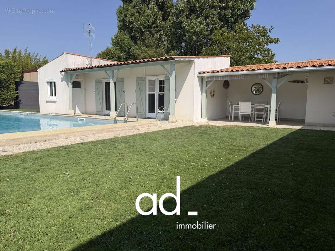 Maison 108 m² à Saint-Xandre  - photo 2