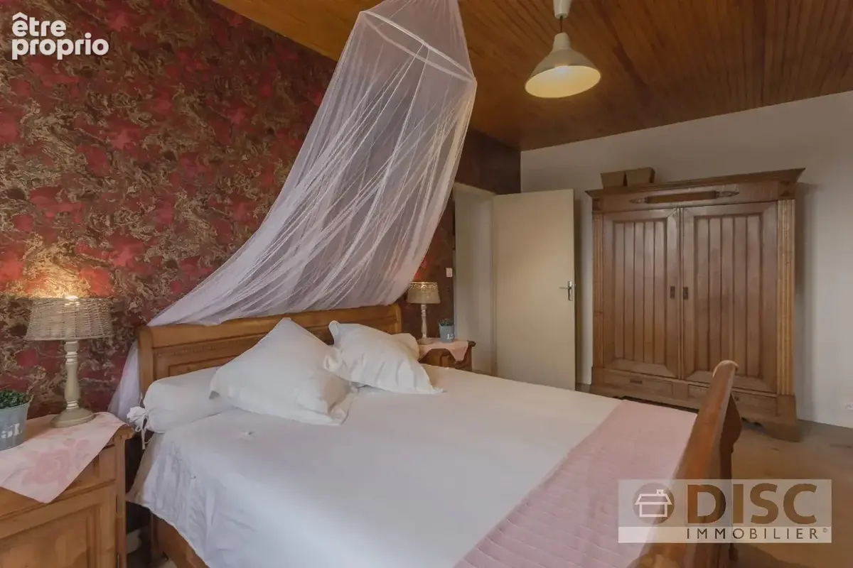 Maison avec appartement indépendant, grand jardin et dépendances. - photo 12
