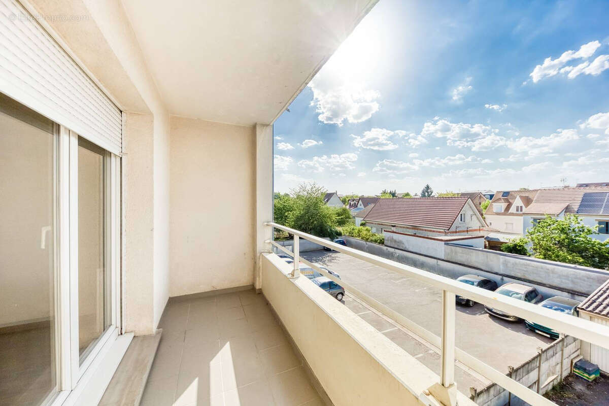 Appartement à PONTAULT-COMBAULT