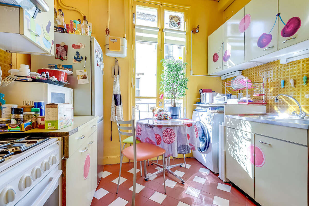 Appartement à PARIS-14E