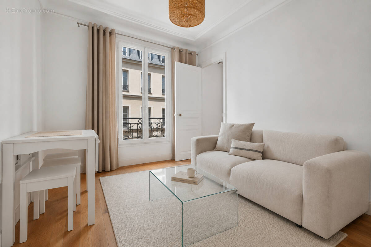 Appartement à PARIS-11E