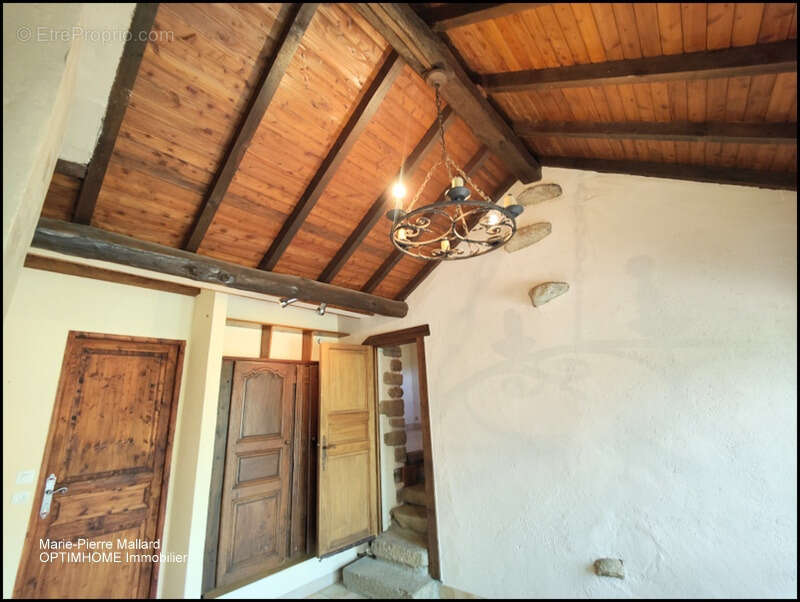Maison familiale + dépendances à Saint Eloi en Creuse - photo 16