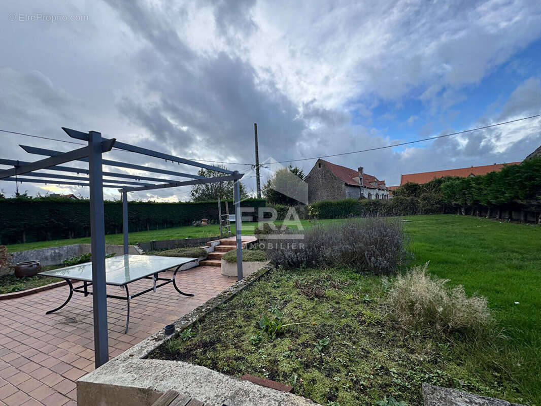 Maison à SAINT-ETIENNE-AU-MONT