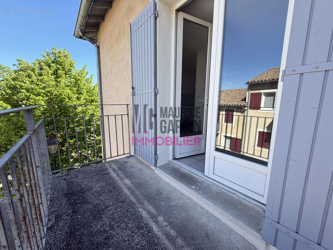 Appartement à MALAUCENE