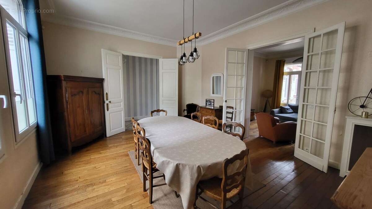 Maison à SAINT-QUENTIN