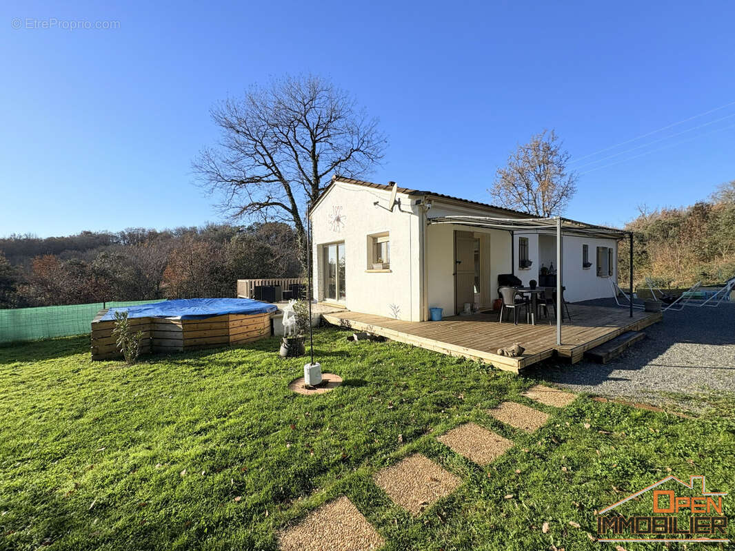 Maison à CARSAC-AILLAC