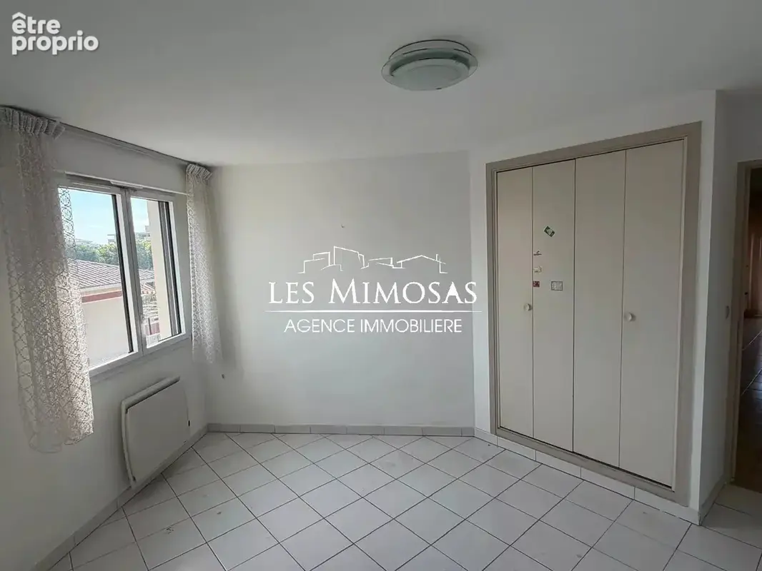 FREJUS, proche plages - Appartement 3 pièces avec parking et cave - photo 10