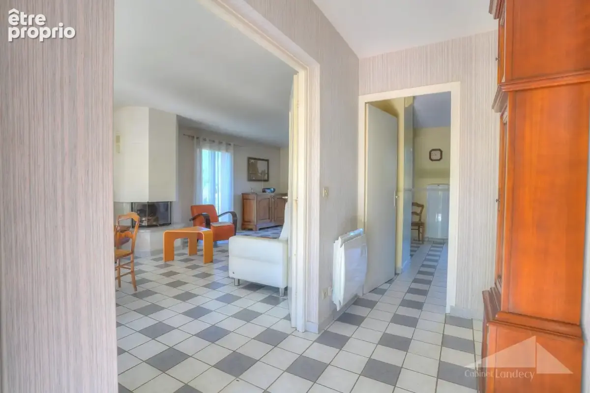 Maison 5 pièces 125 m² à vendre à Gex (01170) - photo 7