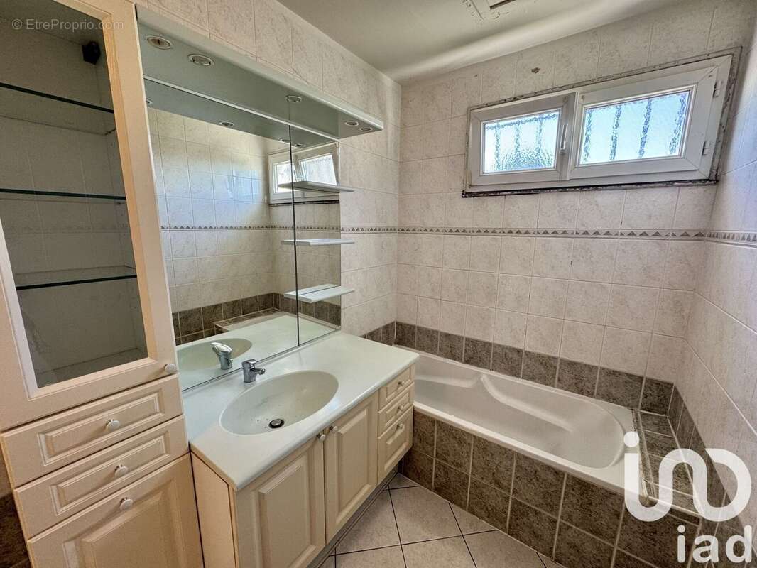 Photo 7 - Maison à PARON