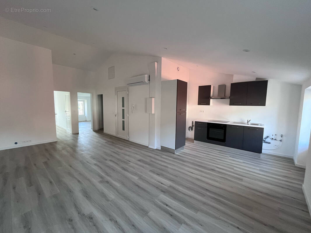 Tres beau t3 traversant dernier etage carnoules - photo 1