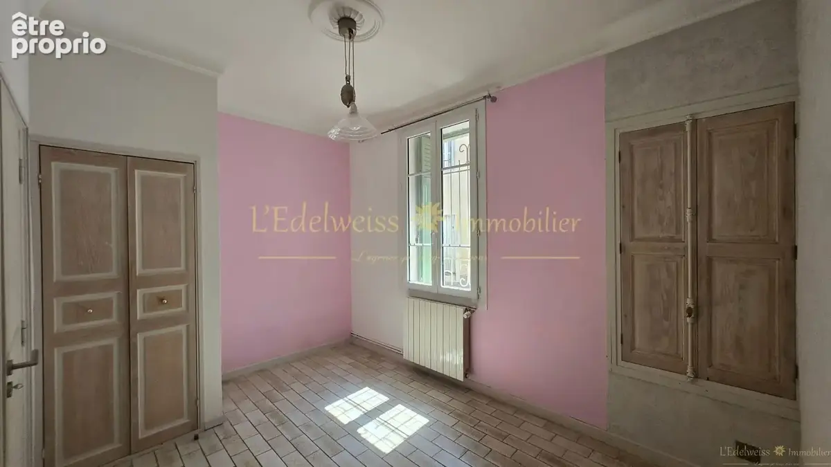 Nîmes- Maison de ville 106 m2   4 chambres   Terrasse privative 35 m2 - photo 8