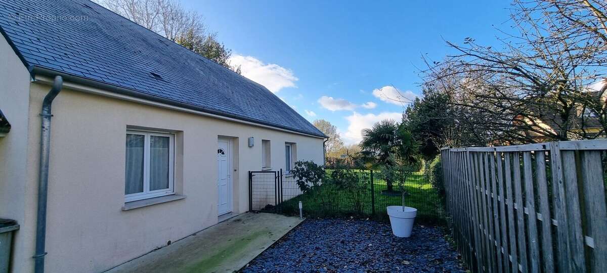 Maison à SAINT-PLANCHERS