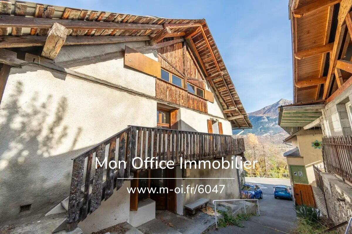 Maison à CHATEAUROUX-LES-ALPES