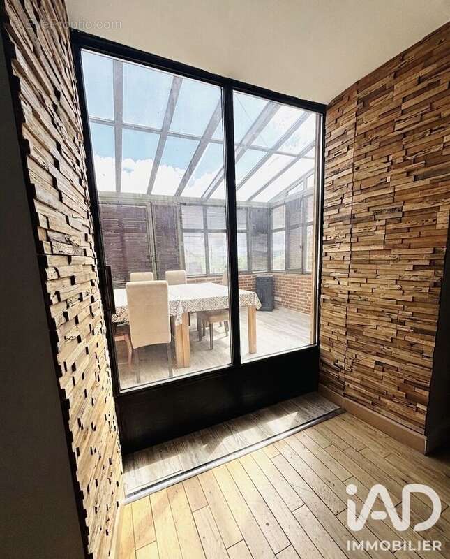 Maison 206 m² à Saint-Martin-Sous-Vigouroux  - photo 7