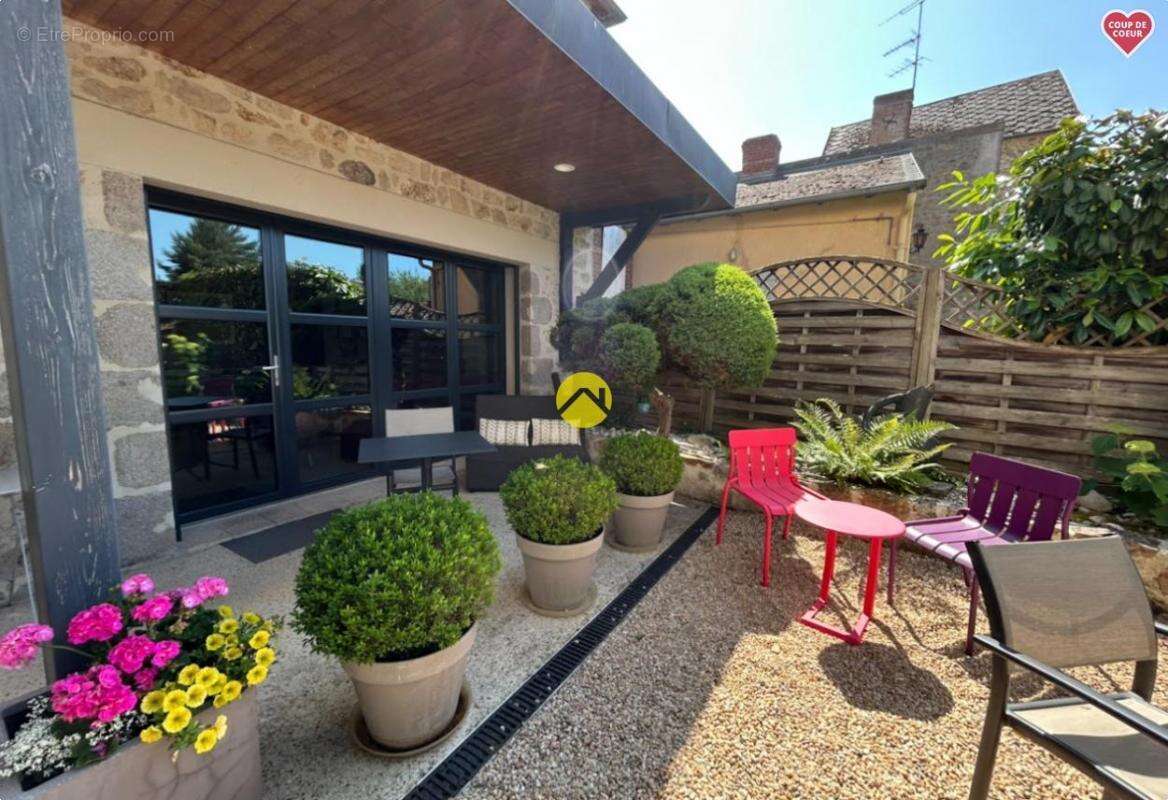 Commerce à BENEVENT-L'ABBAYE