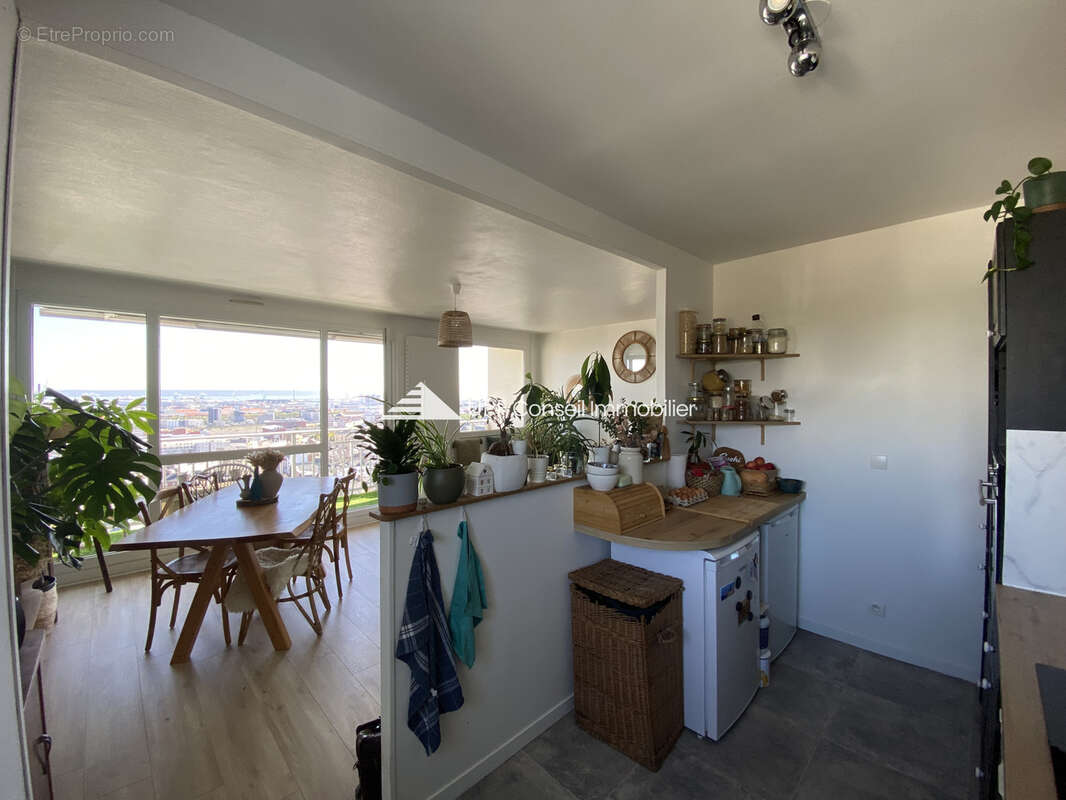 LES HORIZONS : Appartement 2 chambres 64m2 dernier étage avec vue exceptionnelle VENDU LOUE MEUBLE - photo 8
