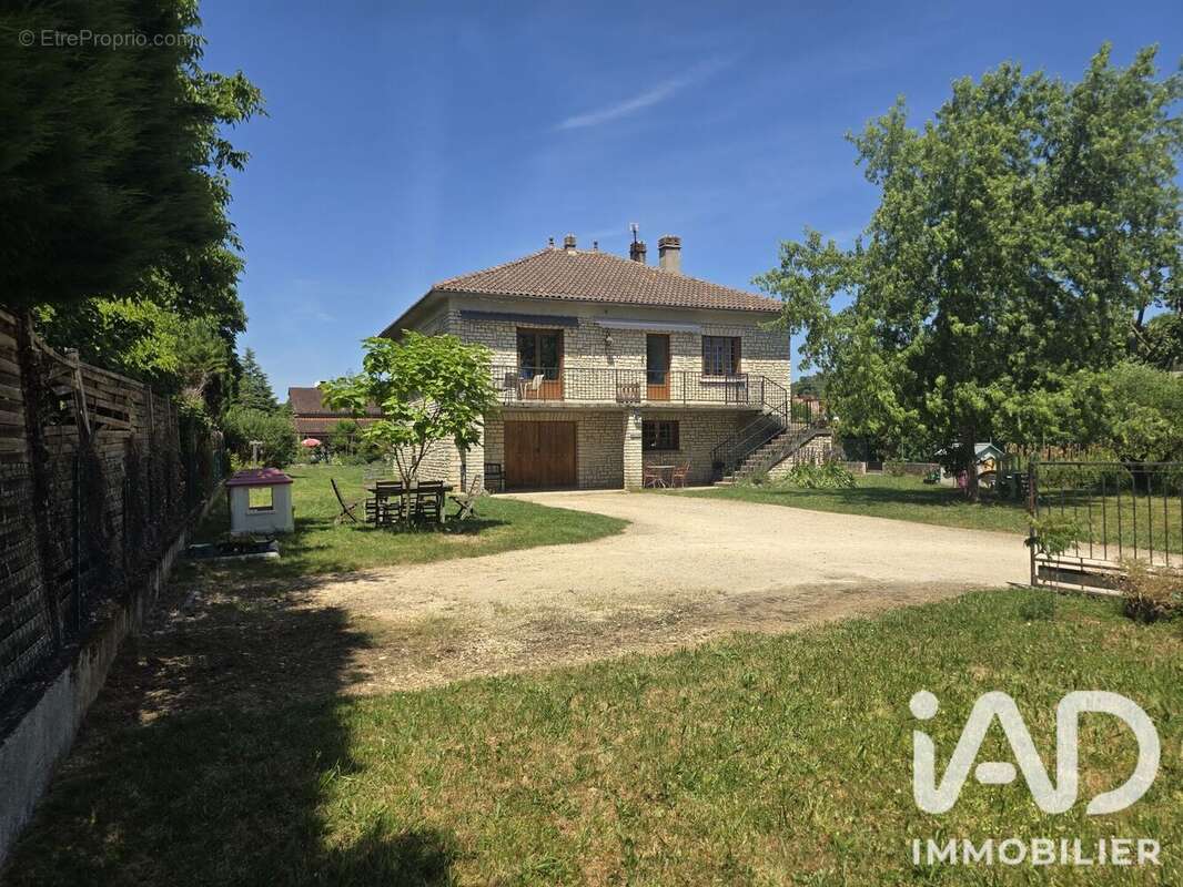 Maison 132 m² à Prayssac  - photo 3