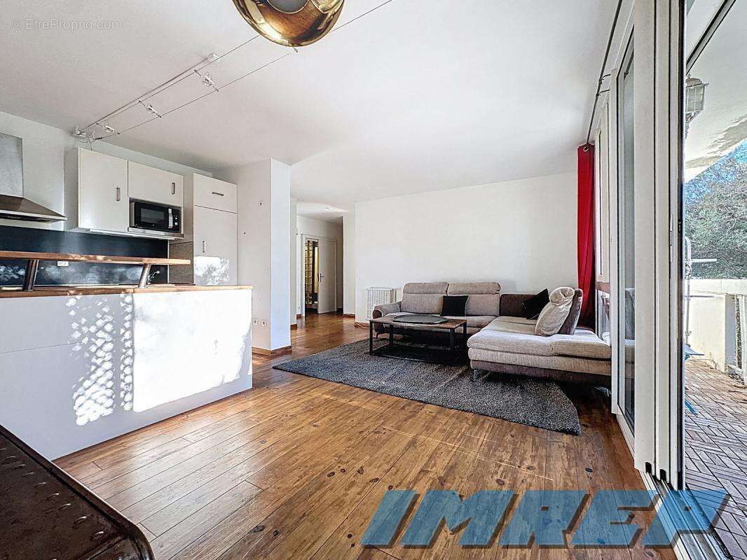 Appartement à MARSEILLE-8E