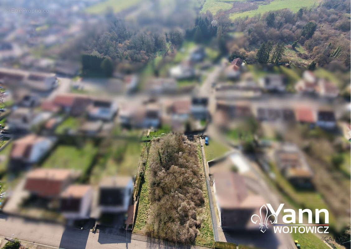 Terrain à FAMECK