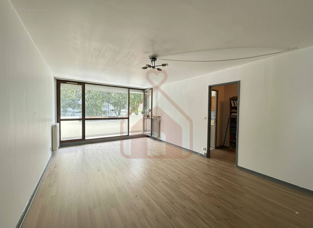 Appartement à IVRY-SUR-SEINE
