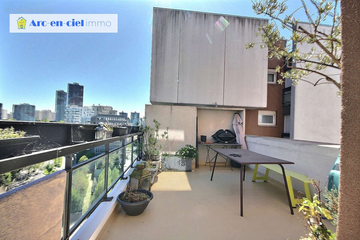 Appartement à NANTERRE