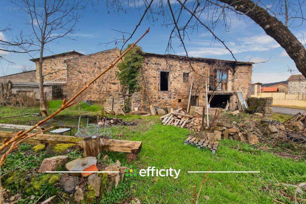 Parking à ISSERTEAUX