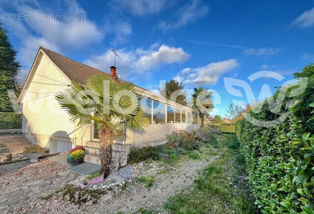 Maison à SAINT-GERMER-DE-FLY