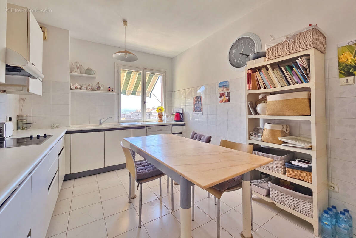 AJACCIO Casone - F5 141m2 Cours Général Leclerc - photo 12