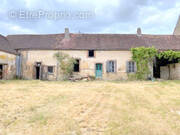 Maison à CERISIERS