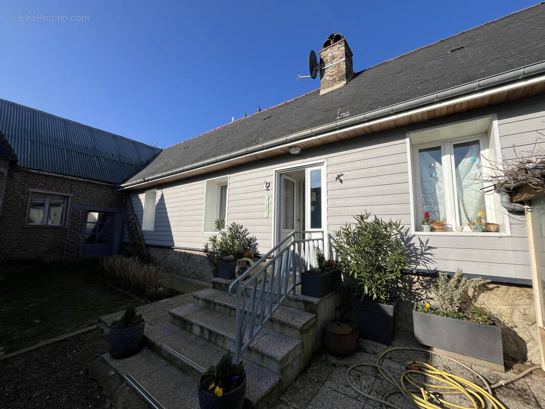 Maison à MAISNIERES