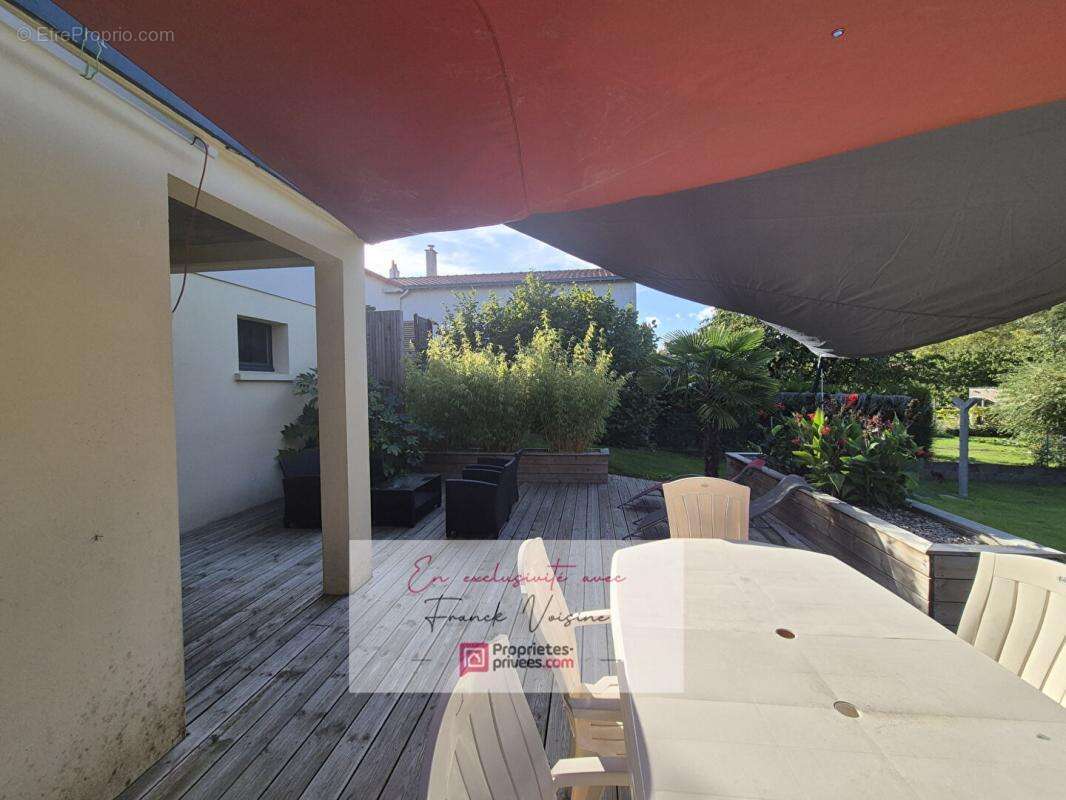 Maison à LES HERBIERS