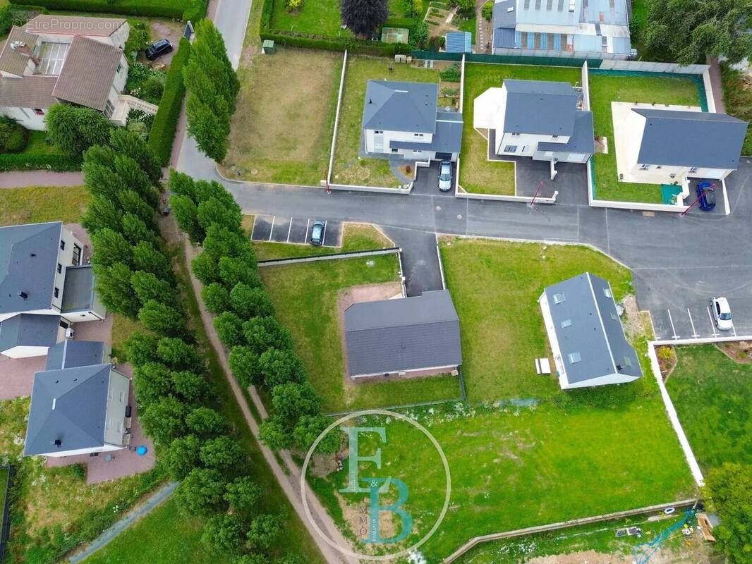 Terrain à NOYERS-BOCAGE