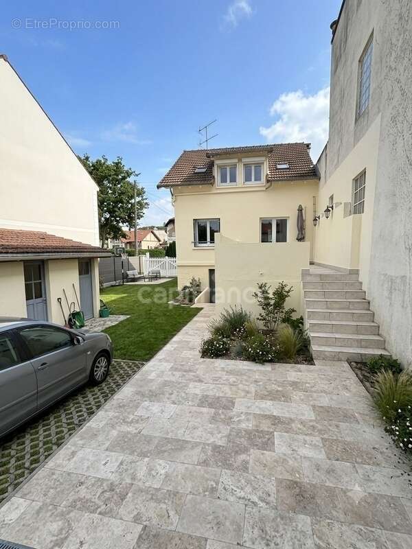 Maison à EAUBONNE