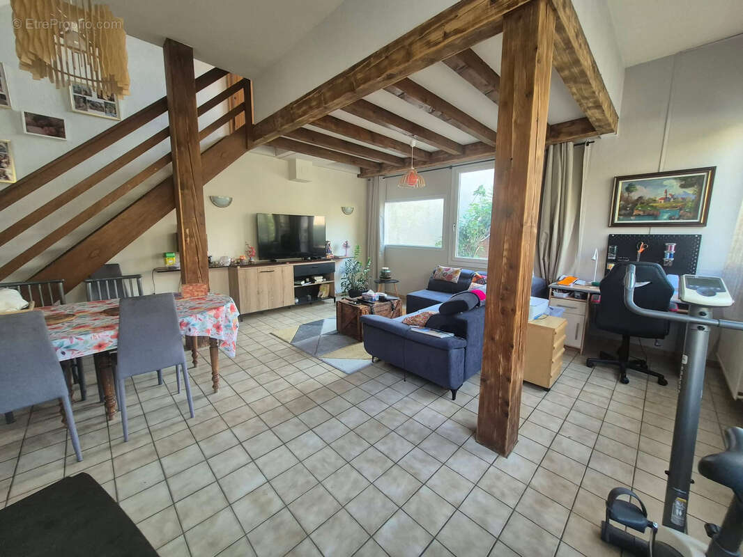 Tènement immobilier composé de 3 maison au coeur de Die - photo 9