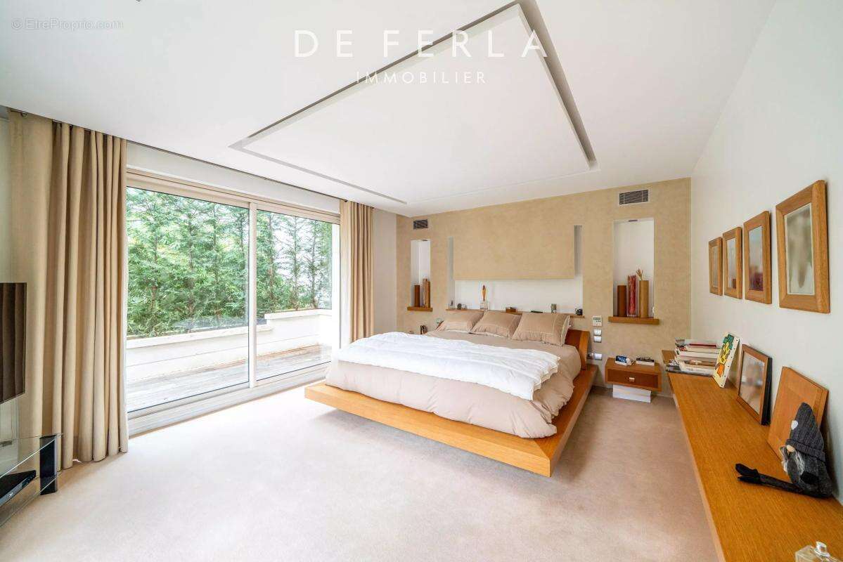 Maison à NEUILLY-SUR-SEINE