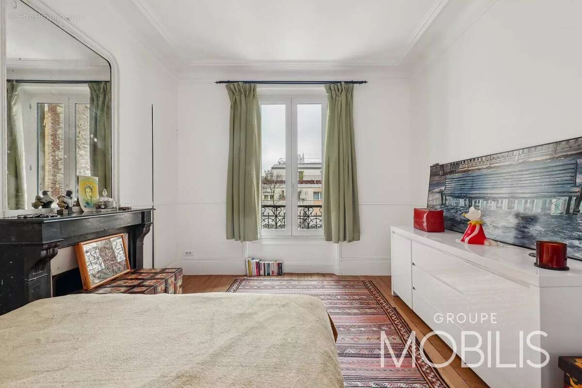 Appartement à PARIS-18E