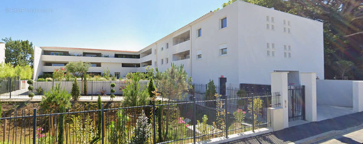 Parking à LUNEL