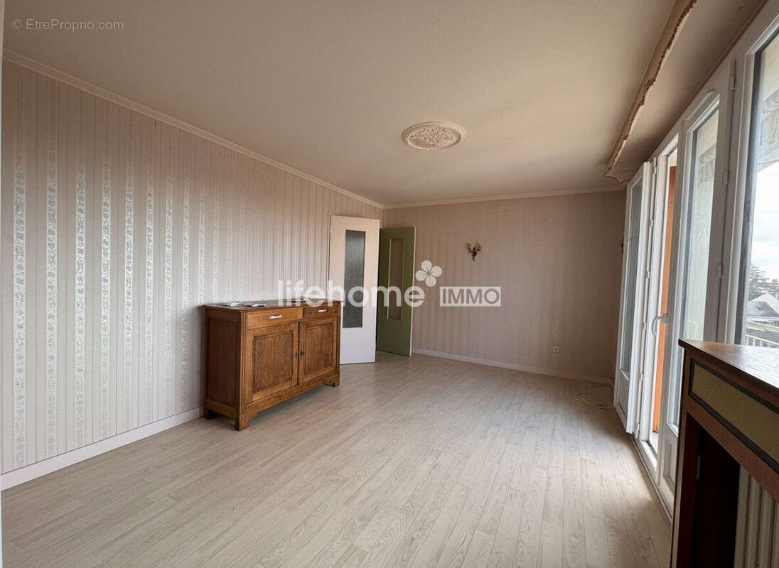Appartement 68 m² à Chateauroux  - photo 2
