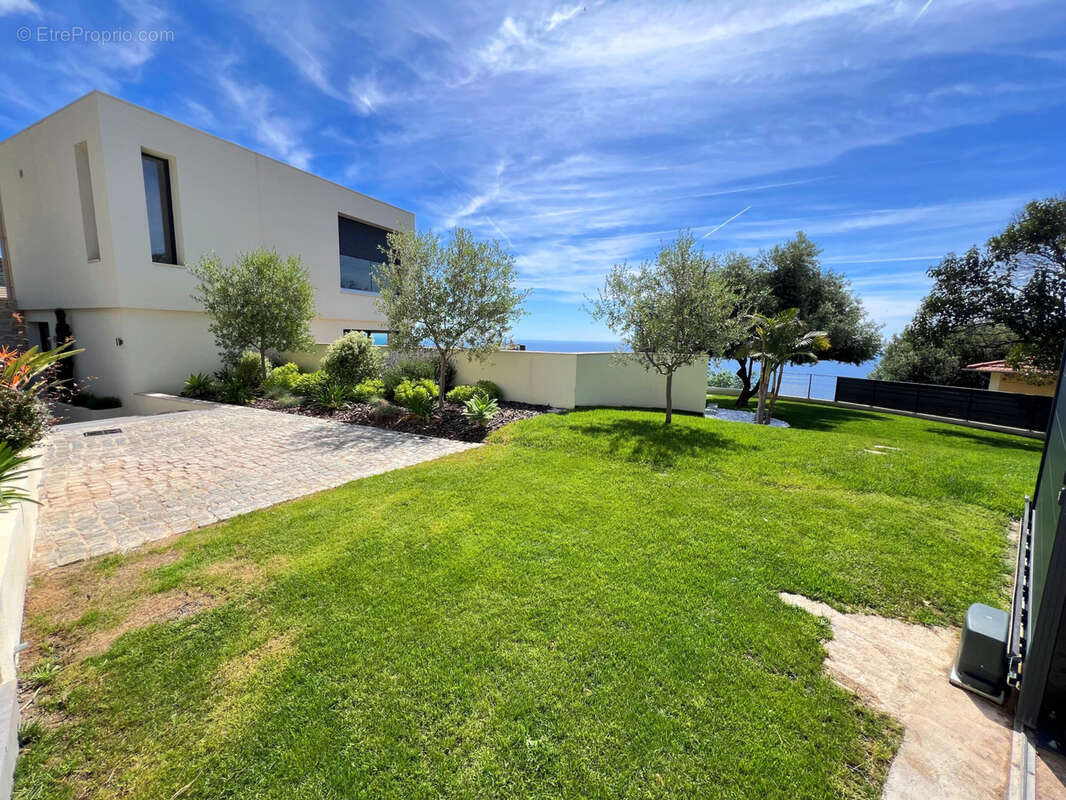 Maison à BEAUSOLEIL